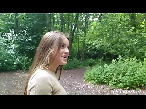 ❤️ Eu sugeri à Evelina que fodêssemos em um lugar público! Ela disse que sim. Então eu a fodi no traseiro e me vim na boca dela. Depois ela se mijou. Sexo vídeo em nós