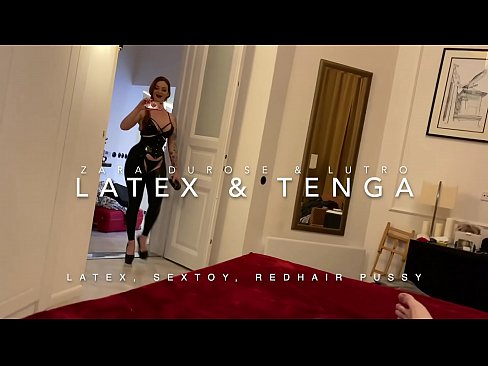 ❤️ Escadravo ruivo em traje de látex fodido por meio de meio-irmão Sexo vídeo em nós